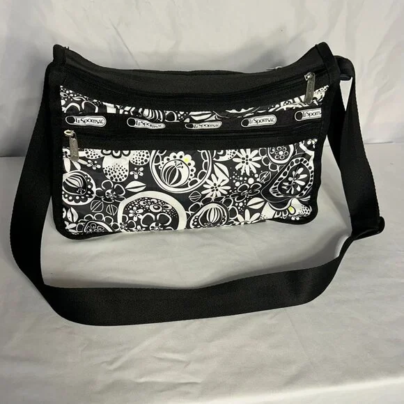 lesportsac crossbody Black and white with lots of zipper pockets - Picture 3 of 7